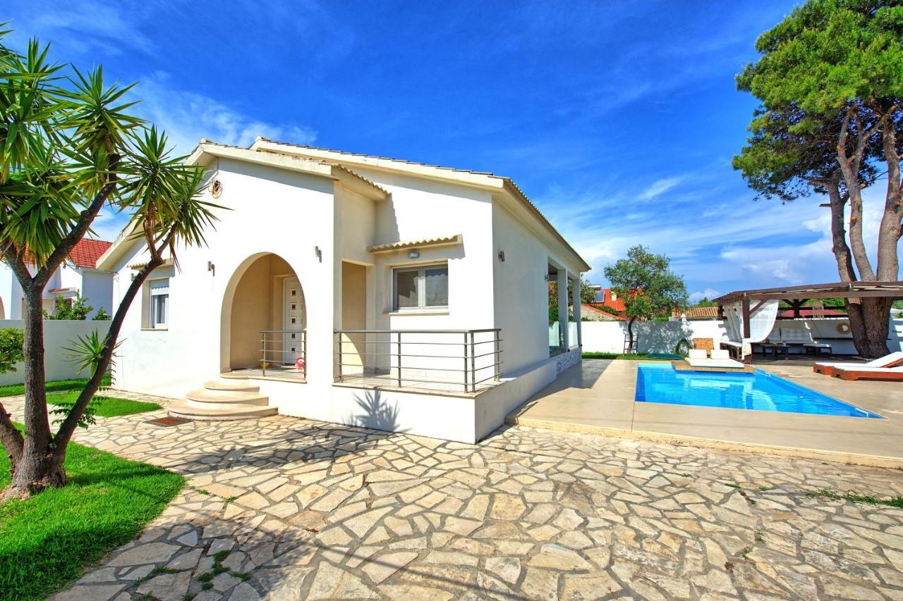 Beach Villa Christina By Posarellivillas Ахарави Экстерьер фото